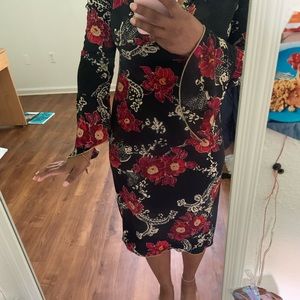 Red and black flower dress ✨